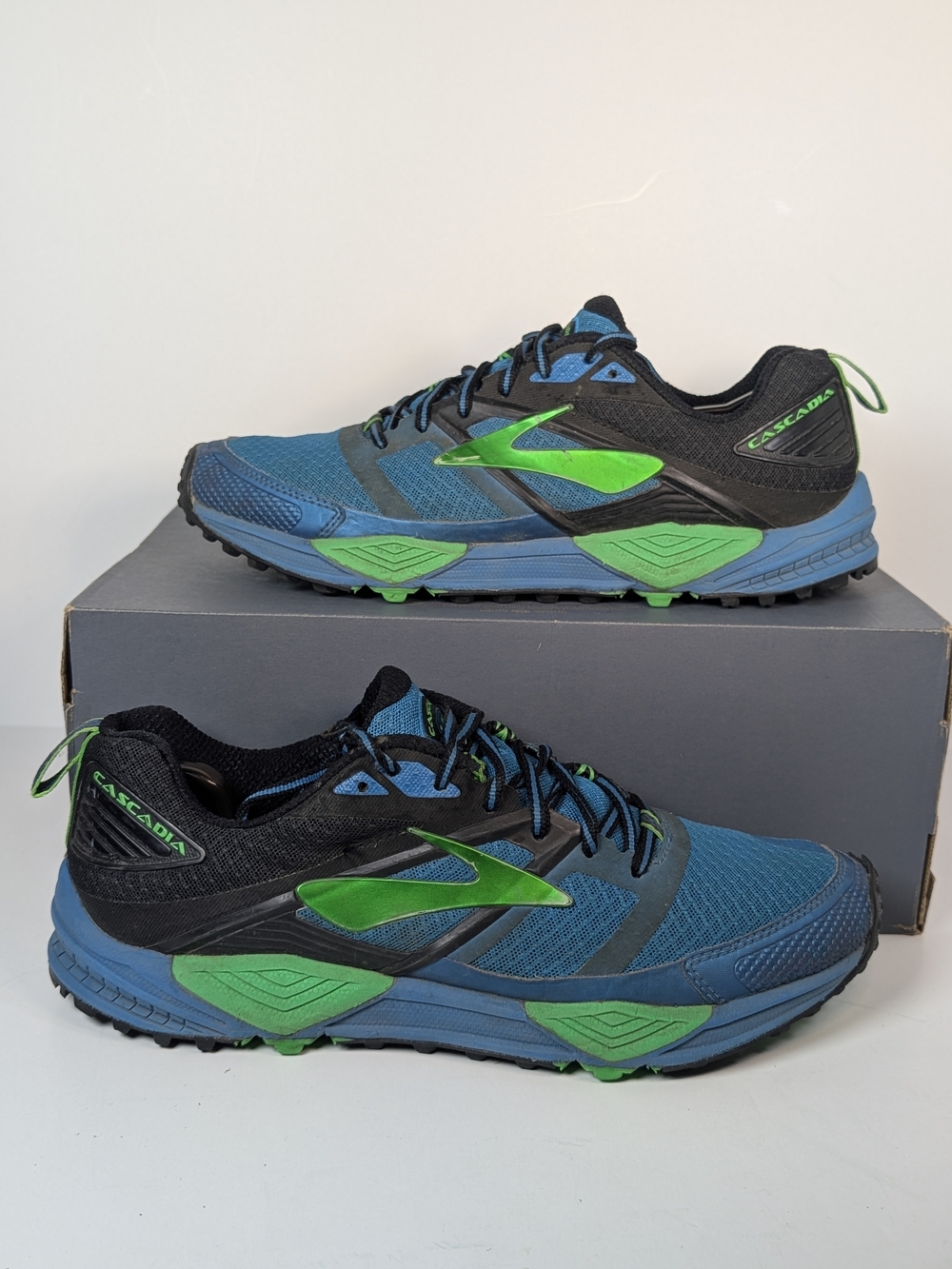 Brooks Cascadia 12 Men's Trail Running Shoes Size 9.5
